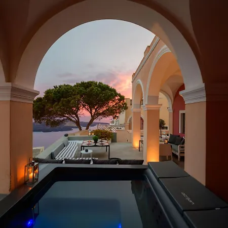 Coat Of Arms Mansion * Fira (Santorini)