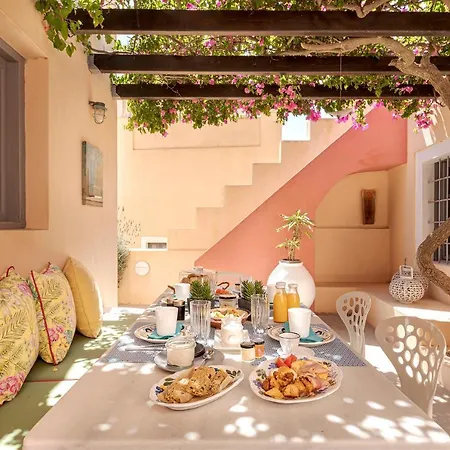 Villa Coat Of Arms Mansion