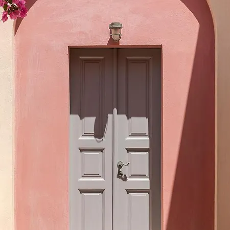 Villa Coat Of Arms Mansion Fira (Santorini)