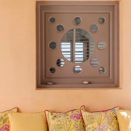 Villa Coat Of Arms Mansion Fira (Santorini)