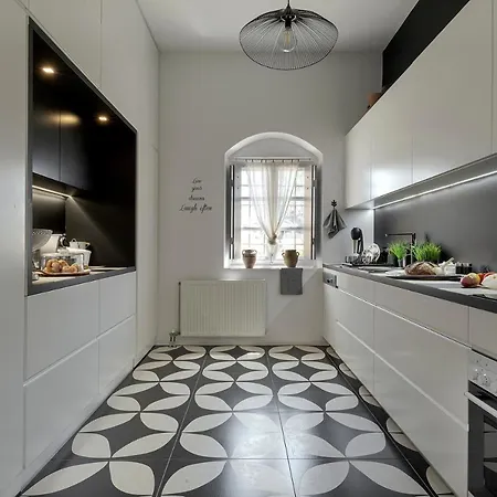 Coat Of Arms Mansion * Fira (Santorini)