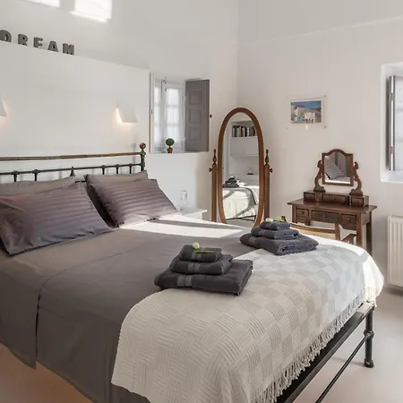 Villa Coat Of Arms Mansion