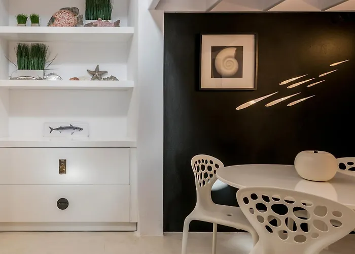 Coat Of Arms Mansion *