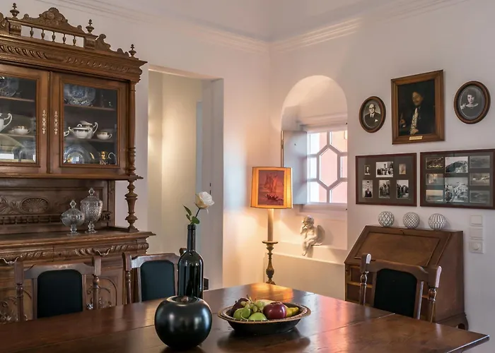 Coat Of Arms Mansion Fira (Santorini)