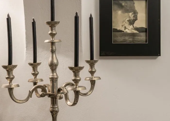 Coat Of Arms Mansion Fira (Santorini)