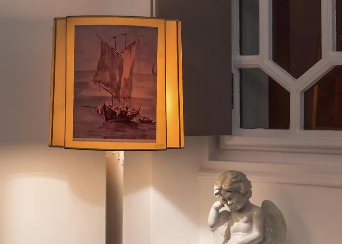 Coat Of Arms Mansion * Fira (Santorini)