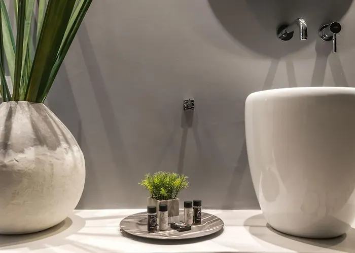 Coat Of Arms Mansion * Fira (Santorini)