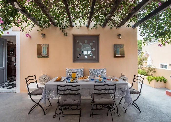 Coat Of Arms Mansion Villa